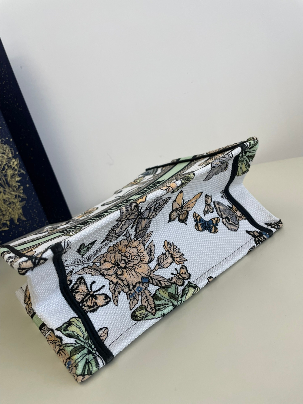 Christian Dior Book Tote 26 cm