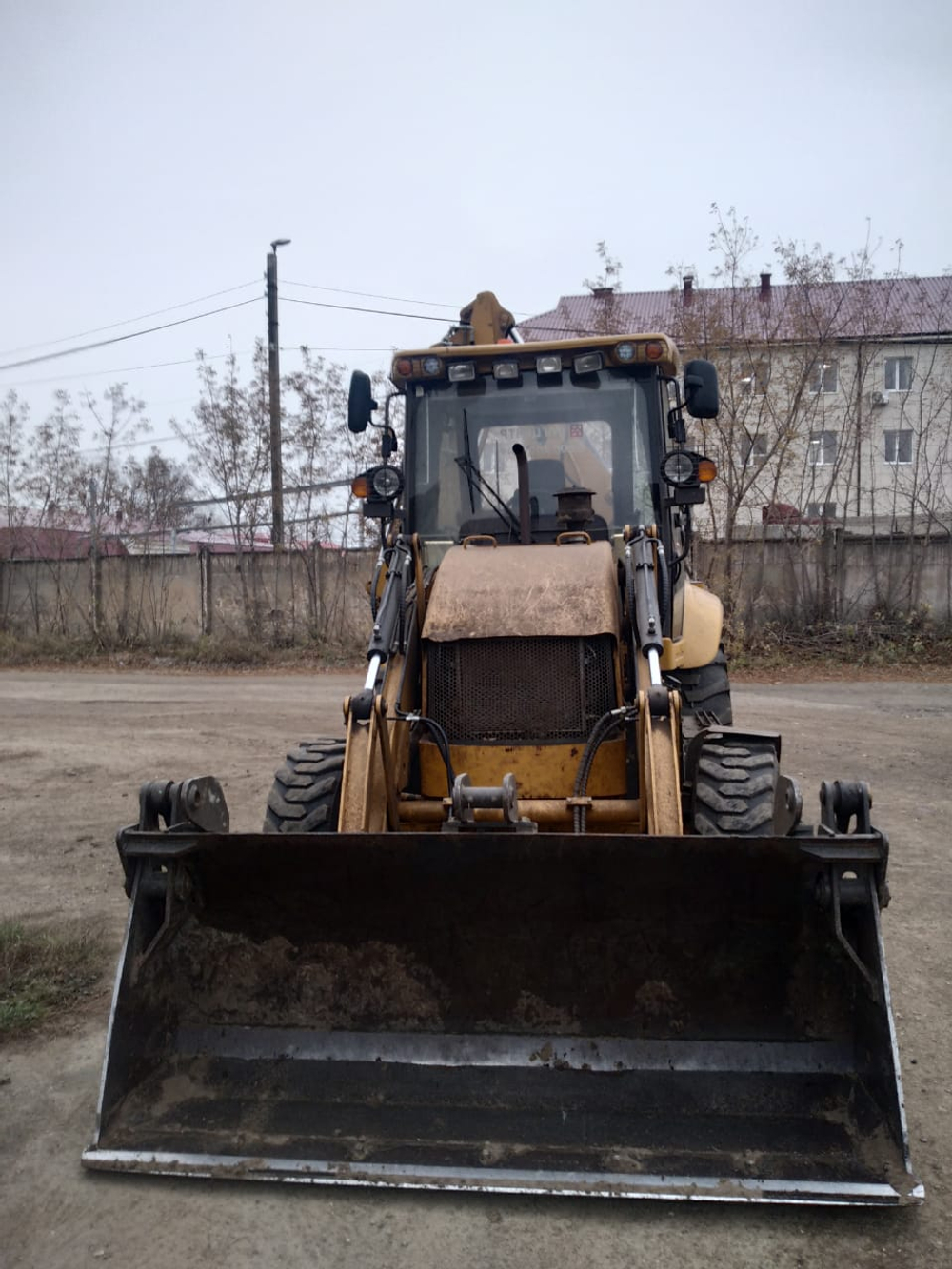 RUNMAX SE440 Экскаватор-погрузчик SE440TS (Дизельный, 4,8 л, 102 л.с., АТ)