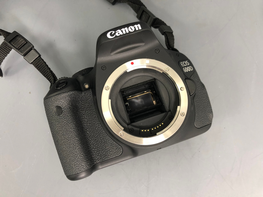 Canon 600D Kit 18-55mm 3.5-5.6 IS