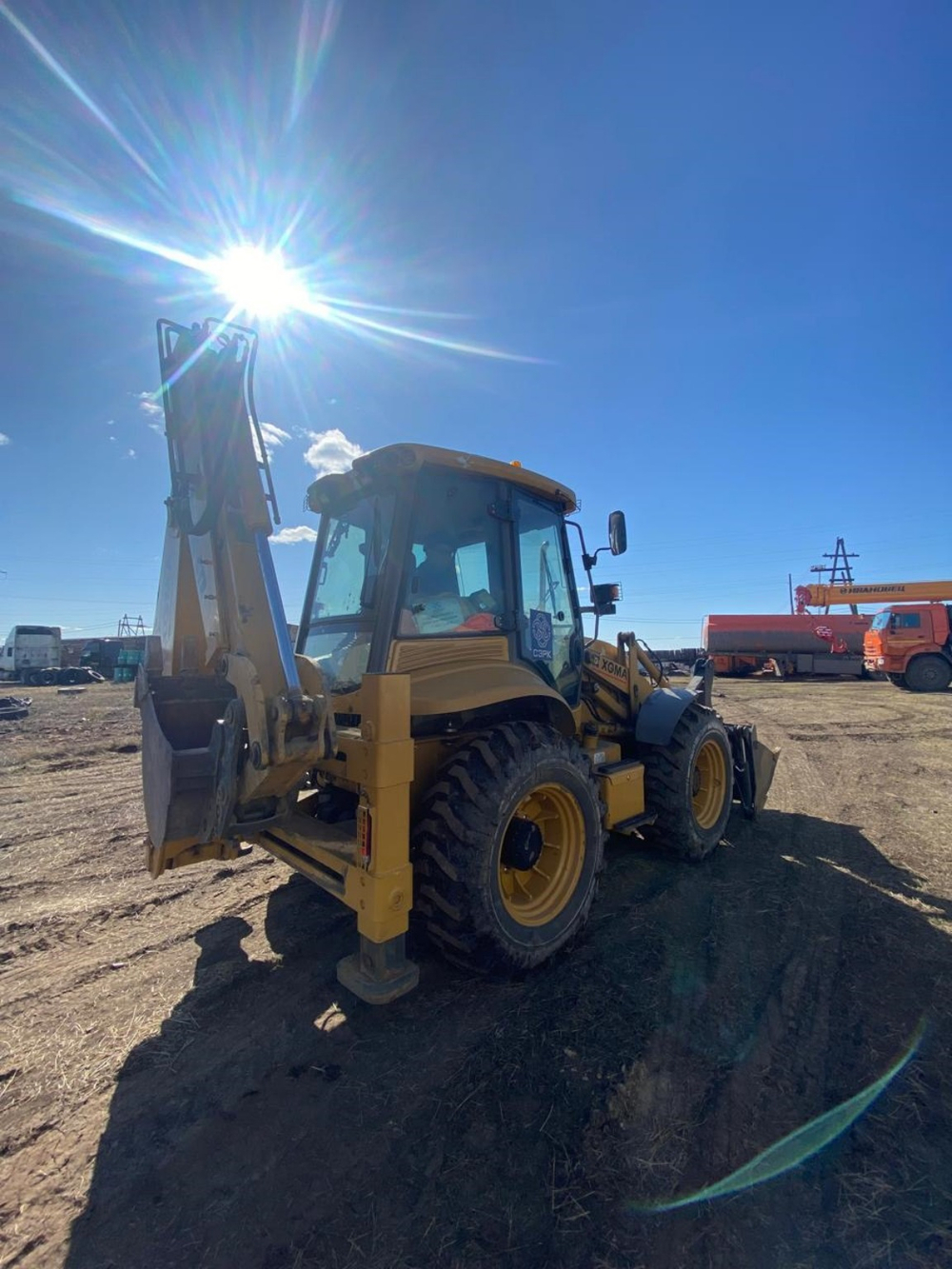 XGMA XG765* Экскаватор-погрузчик XG765H-4TX (Дизельный, 4,8 л, 102 л.с., АТ)