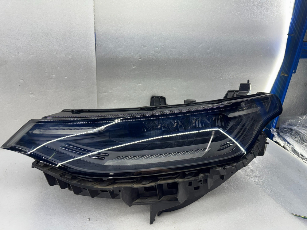 Оригинальная LED фара Leopaard C01