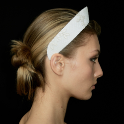 Кокошник белый с гипюром