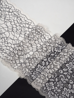 Эластичное кружево белое с черным ширина 21 см ОТРЕЗ 0,33 м