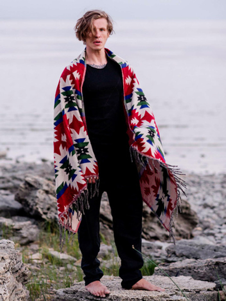 Палантин теплый с орнаментом Навахо