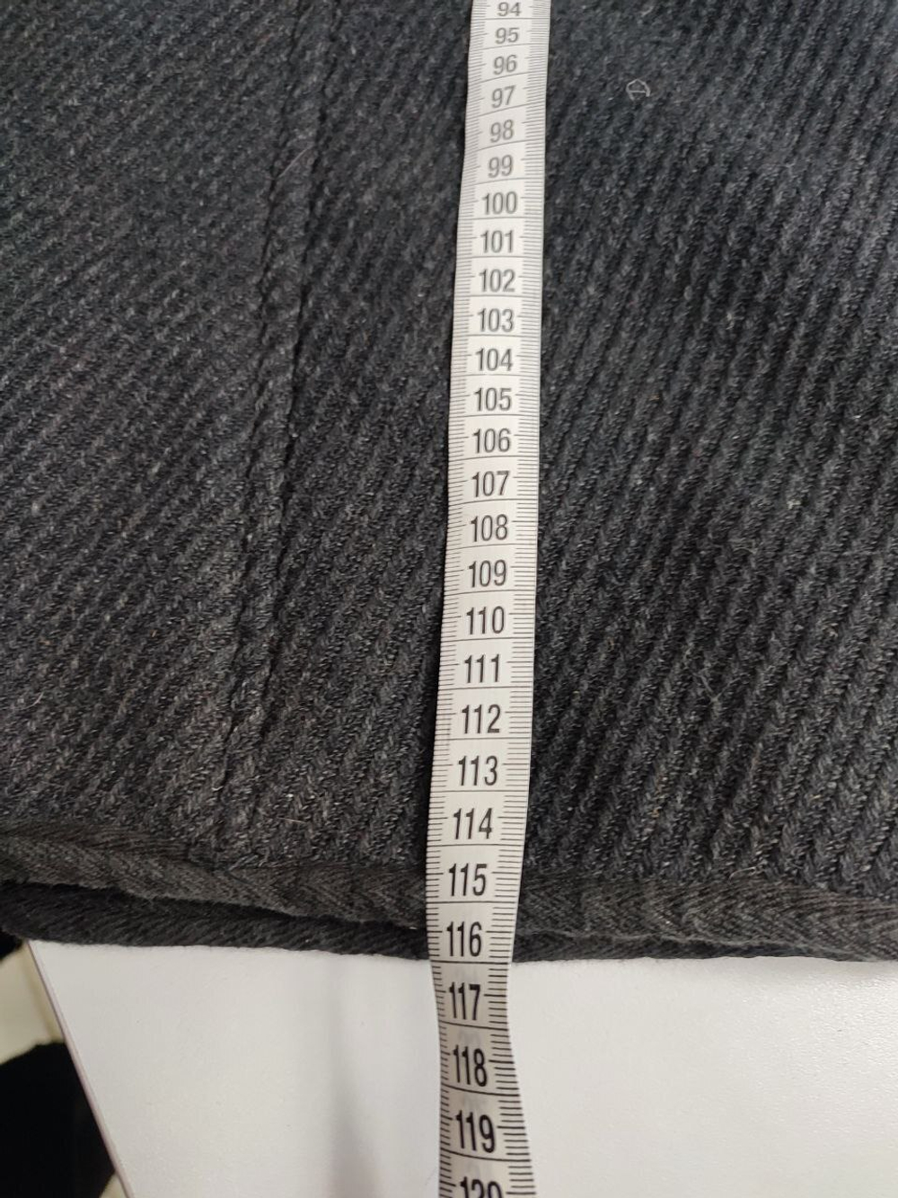 Пальто зимнее с поясом 44 размер