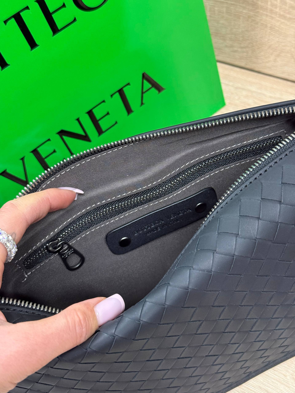 Сумка-мессенджер Bottega Veneta