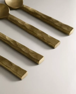 ZARA HOME НАБОР ДЕСЕРТНЫХ ЛОЖЕК С ЧЕКАНКОЙ (4 ШТ.), ЗОЛОТОЙ