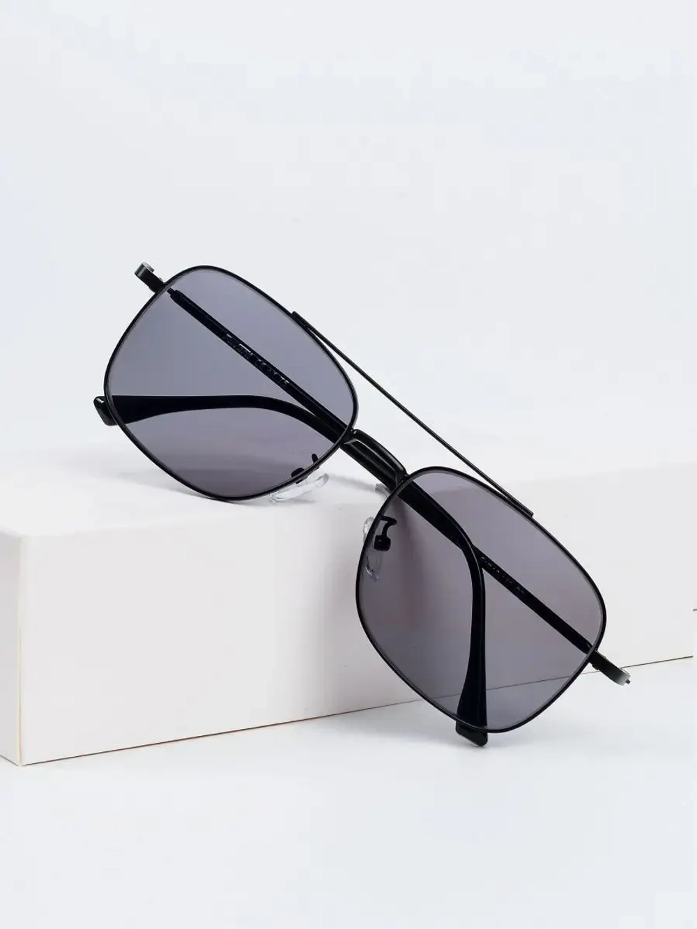 Очки корригирующие /фотохромные/-4,25/РЦ 62-64