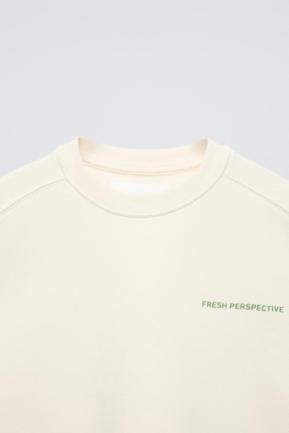 ZARA КОМПЛЕКТ ИЗ ДЖОГГЕРОВ И ТОЛСТОВКИ С НАДПИСЬЮ, ЭКРЮ