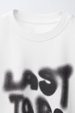 ZARA ФУТБОЛКА С ГРАФФИТИ-ПРИНТОМ, БЕЛЫЙ