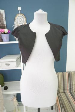 Жакет-болеро Bonprix классический 44 размер