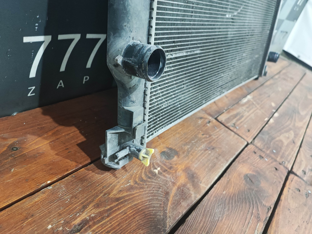 Радиатор ДВС Toyota RAV4 (XA50) Camry (XV70) Б/У Оригинал 1640025190