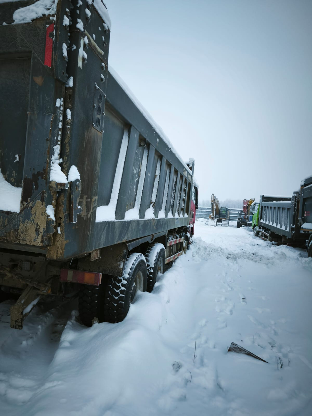 Shacman (Shaanxi) SX* 8x4 Самосвал SX331863366 (Дизельный, 12,5 л, 544 л.с., МТ)