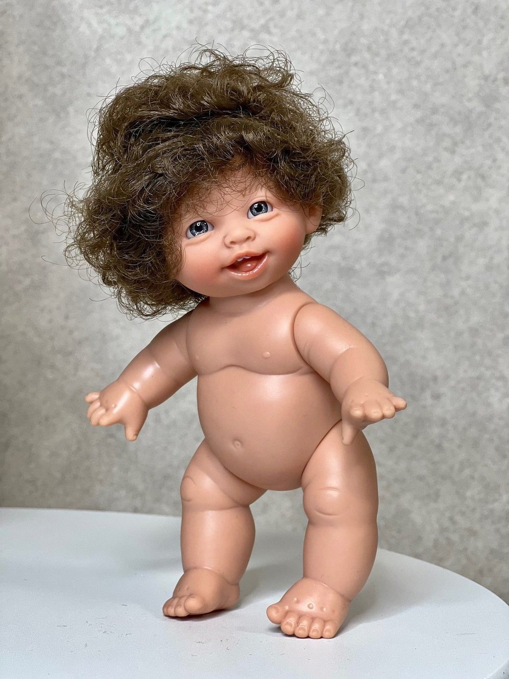 Кукла LAMAGIK виниловая 18см Gestitos Esquiador  (505A)