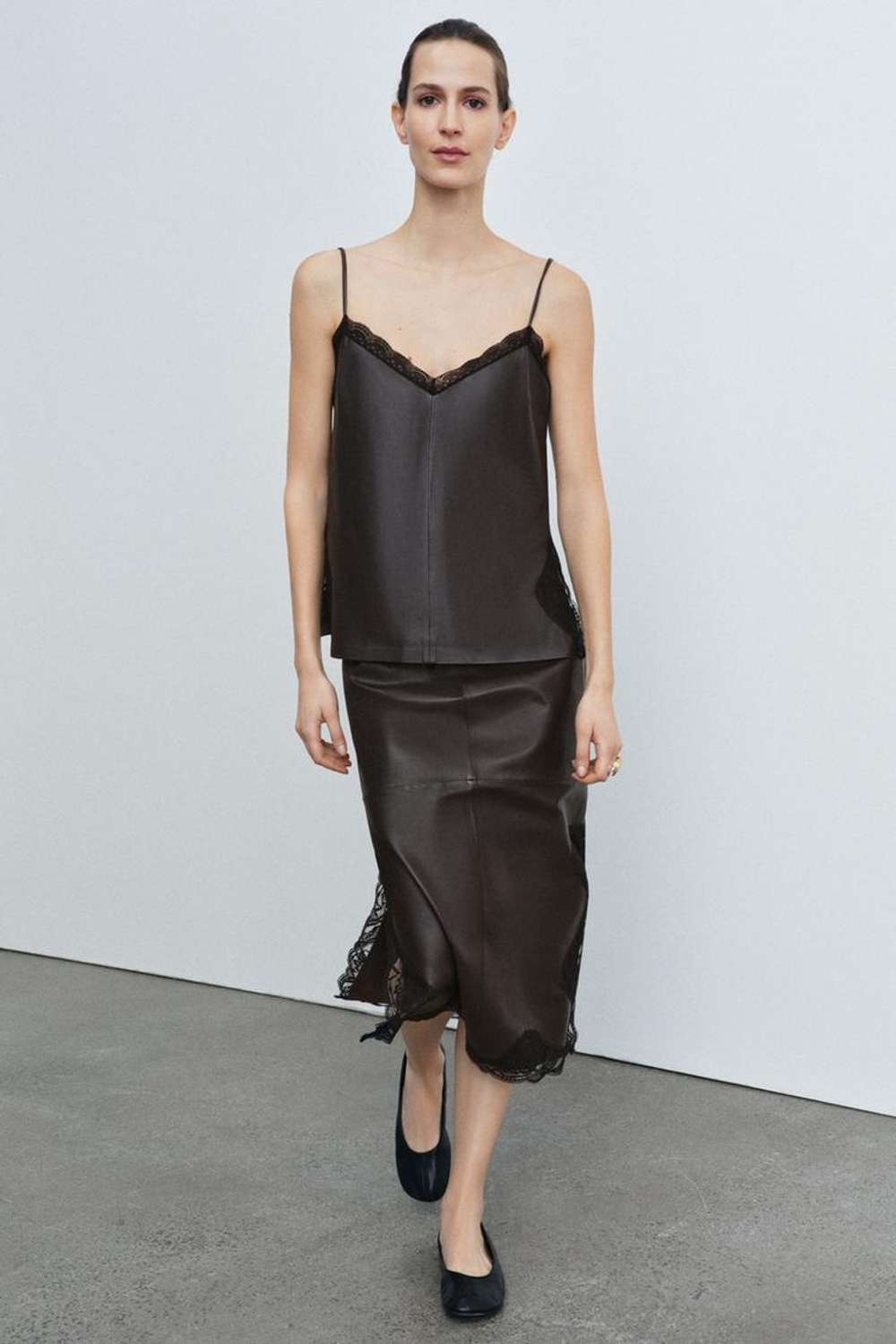 ZARA ЮБКА ИЗ 100% КОЖИ С КРУЖЕВОМ — ZW COLLECTION LIMITED EDITION, БОРДОВЫЙ