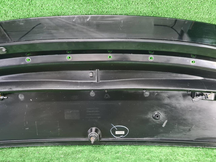 Спойлер крышки багажника RR Vogue 4 L405 (12-22)