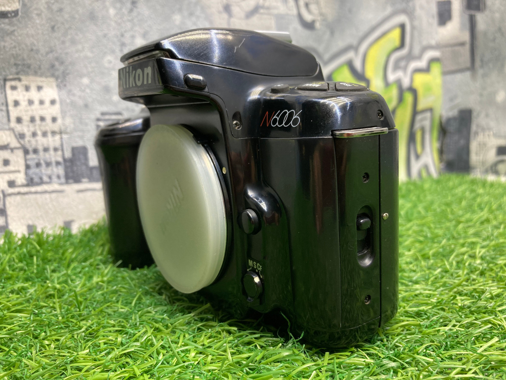 Nikon N6006