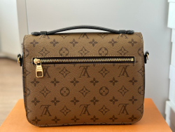 Сумка Louis Vuitton POCHETTE METIS