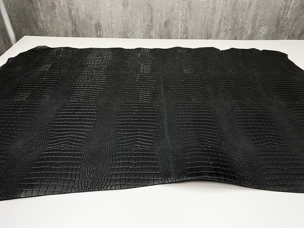 Тусон цв. Черный / Tucson Black, толщ. 3,5+ мм, ременная кожа