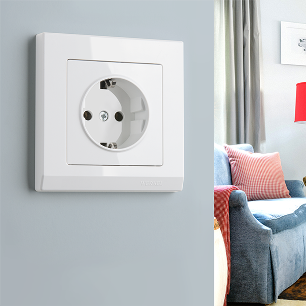 Розетка с заземлением, безвинтовой зажим (белый)