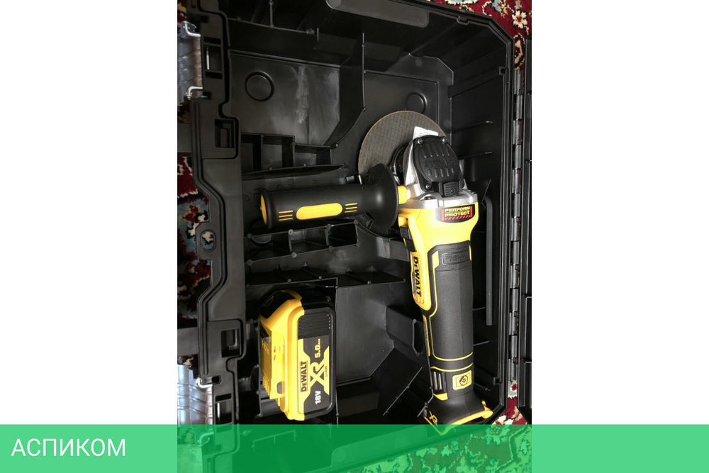 Угловая шлифмашина DeWalt DCG405NT