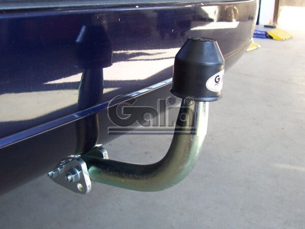 Фаркоп оцинкованный Galia F049A для Ford Focus I универсал 1998-2004(паспорт и сертификат в комплекте)(без электрики)