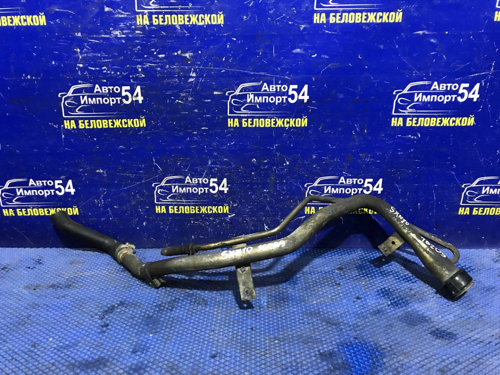 Горловина топливного бака TOYOTA NADIA 1998-2003