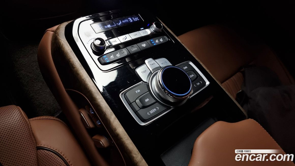 Genesis G90 3.8 AWD (08.2019)