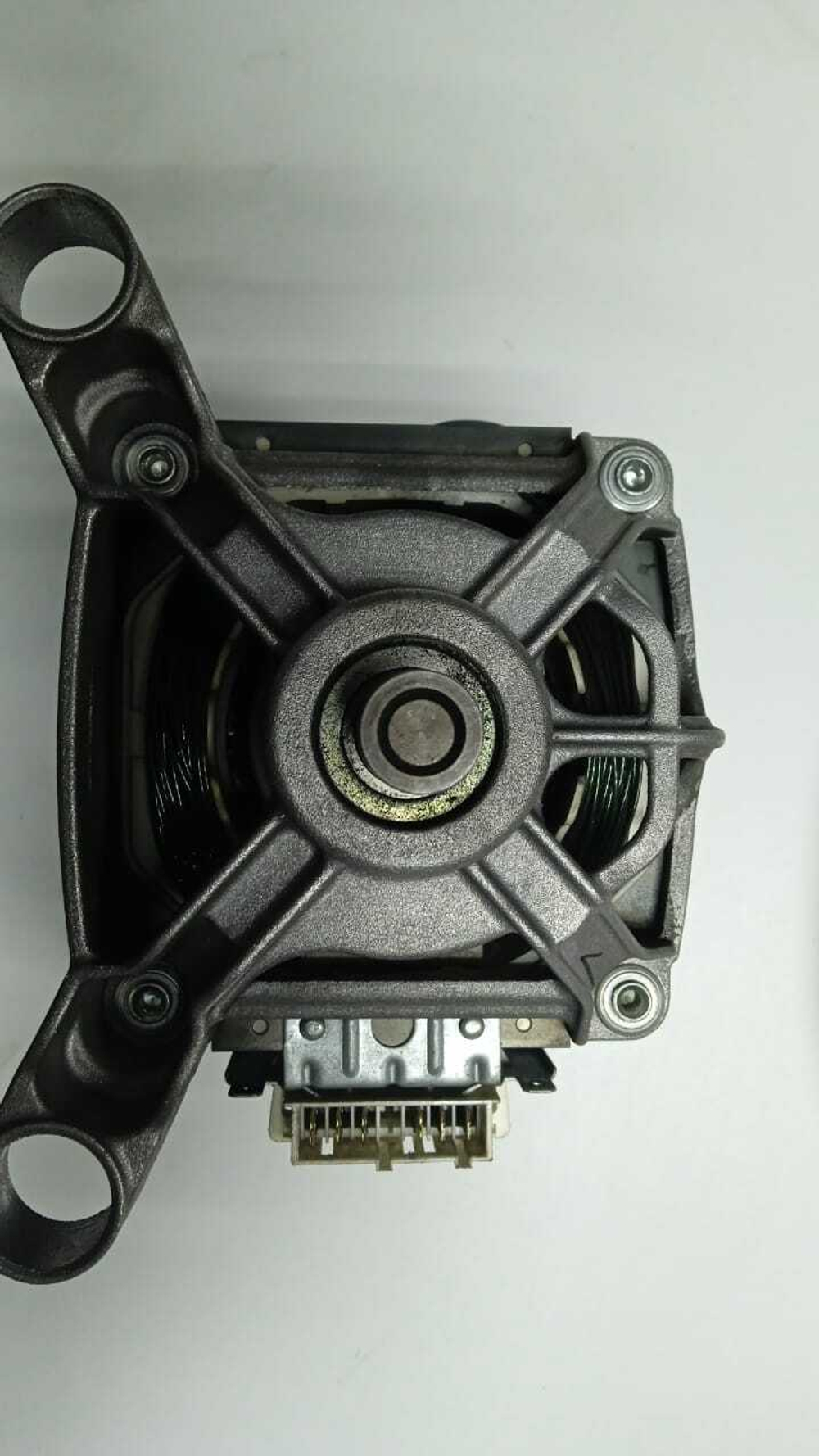 135 Двигатель для стиральной машины Indesit C00294748 б/у