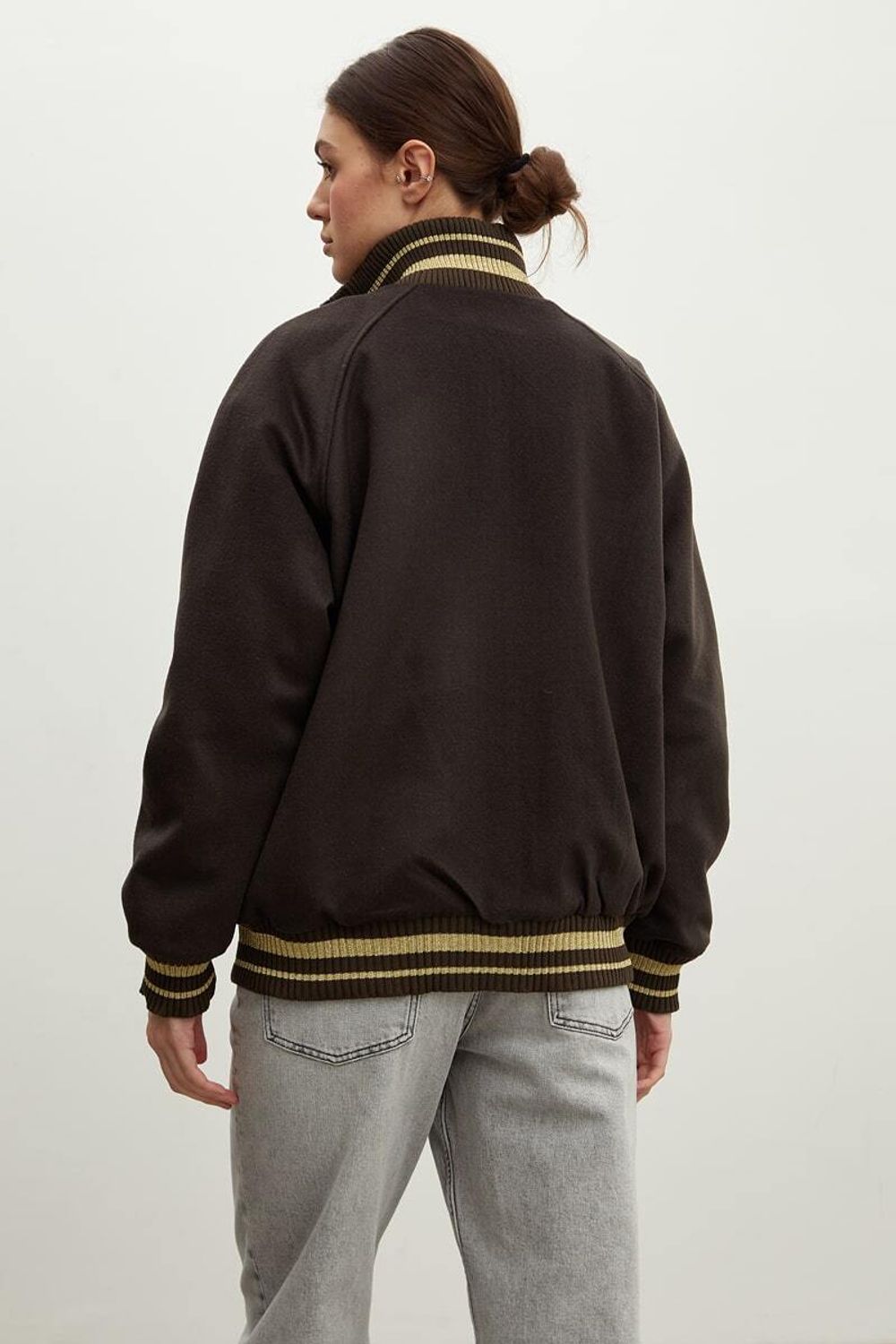 Бомбер темно-оливковый шерсть