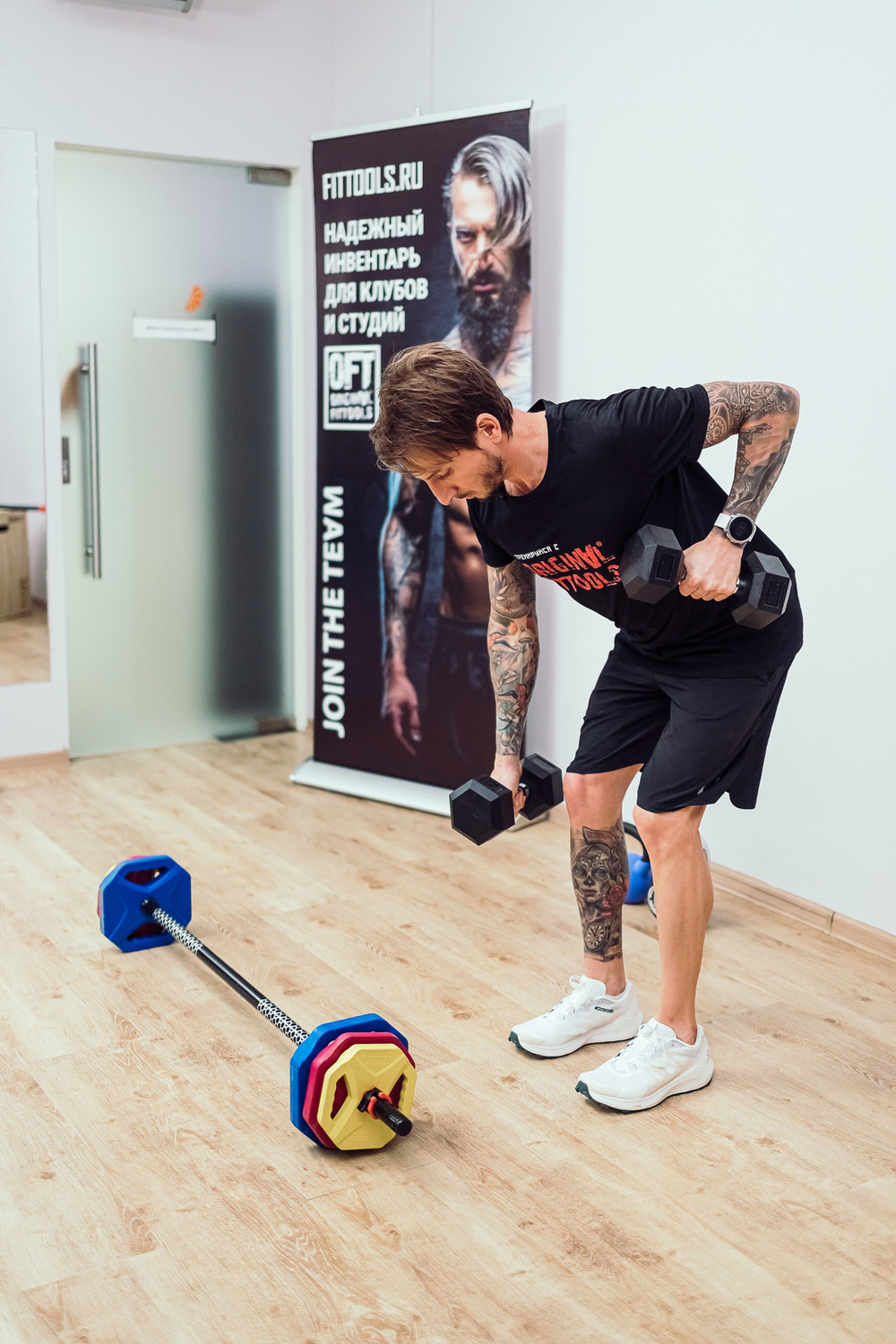 Гантель 9 кг гексагональная