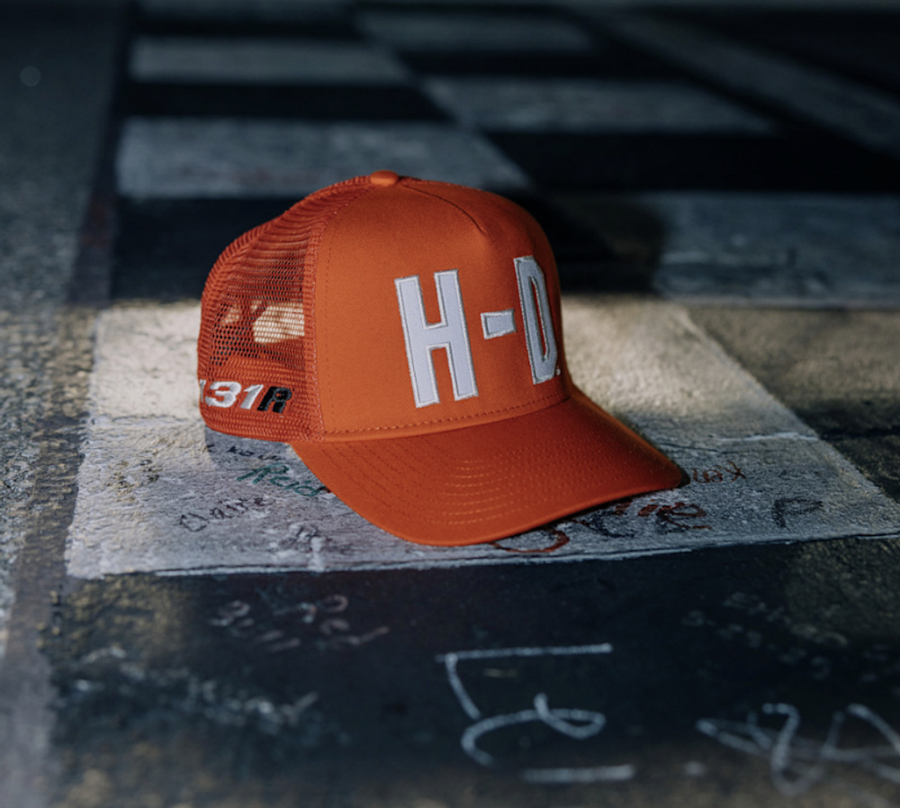 96360-26VX Лимитированная коллекция Harley-Davidson® Factory Racing Fanwear Trucker Cap - бейсболка