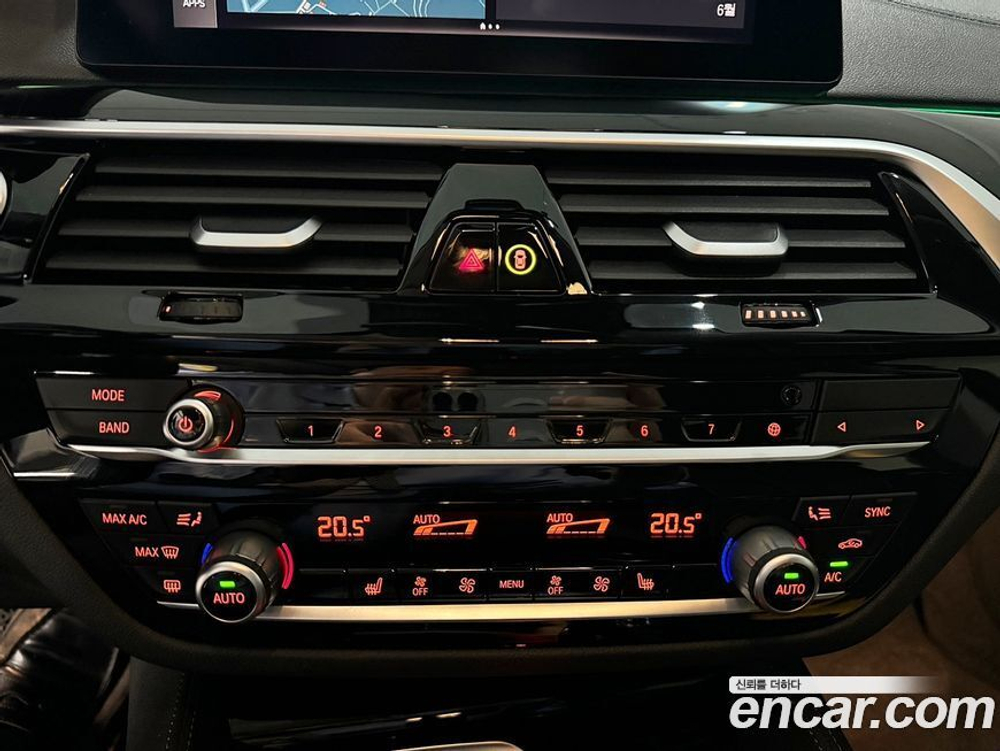 BMW 5 Series (G30) 520i Luxury (03.2020)