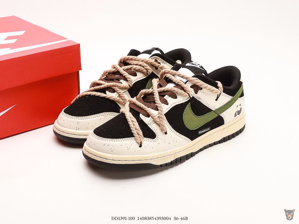 Кроссовки Nike SB Dunk Low "Goodluck"