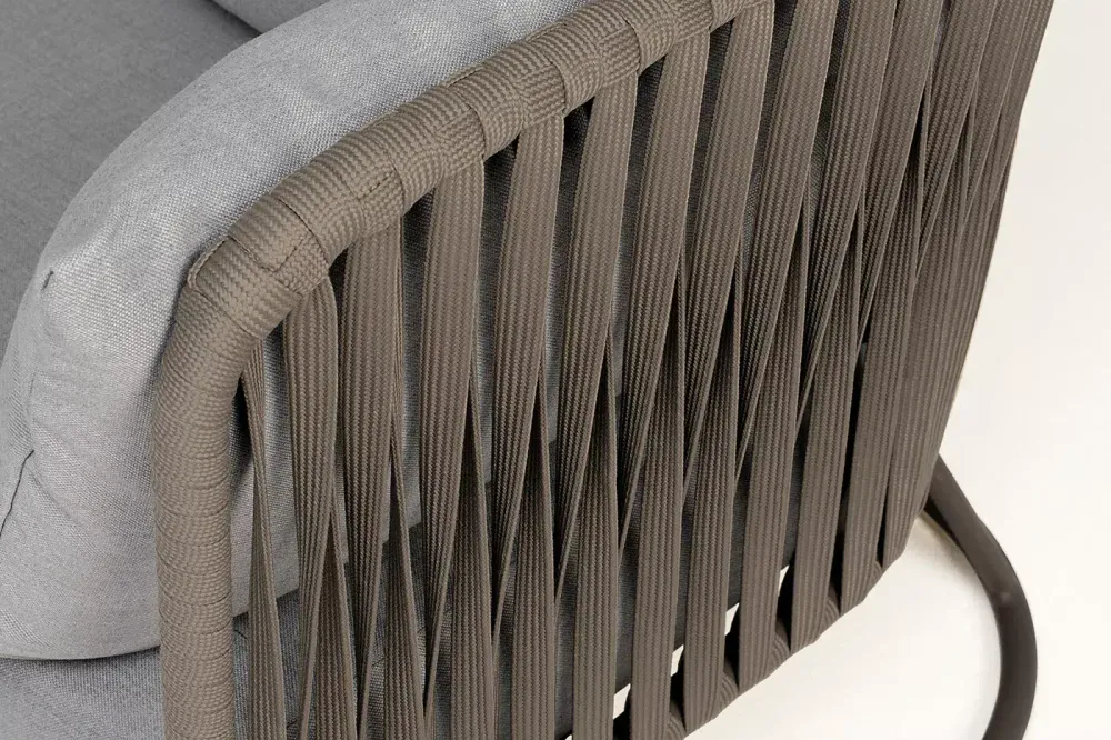 "Багамы" диван 3-местный плетеный из роупа, каркас алюминий бежево-серый (RAL7006) муар, роуп серо-коричневый 23мм, ткань светло-серая