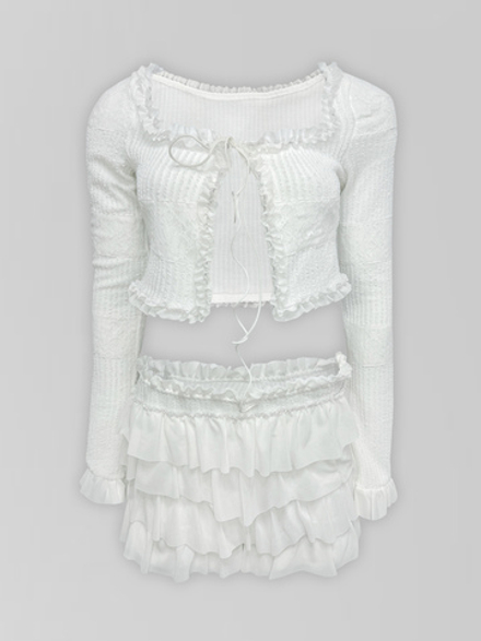 Костюм Fashion 4385 однотонный из коротких шорт с рюшами и кофточки с завязкой