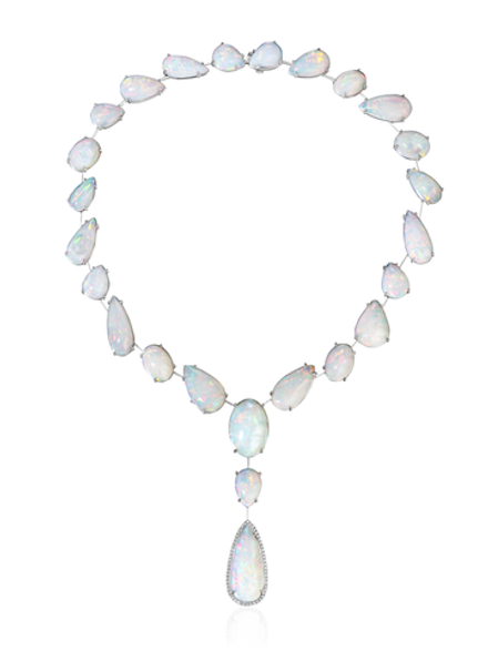Колье с белыми опалами