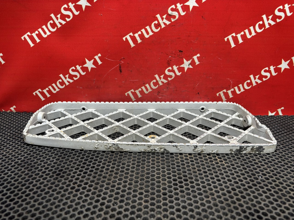 Ступенька левая верхняя