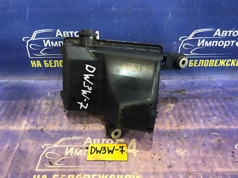 Корпус воздушного фильтра MAZDA DEMIO 1998