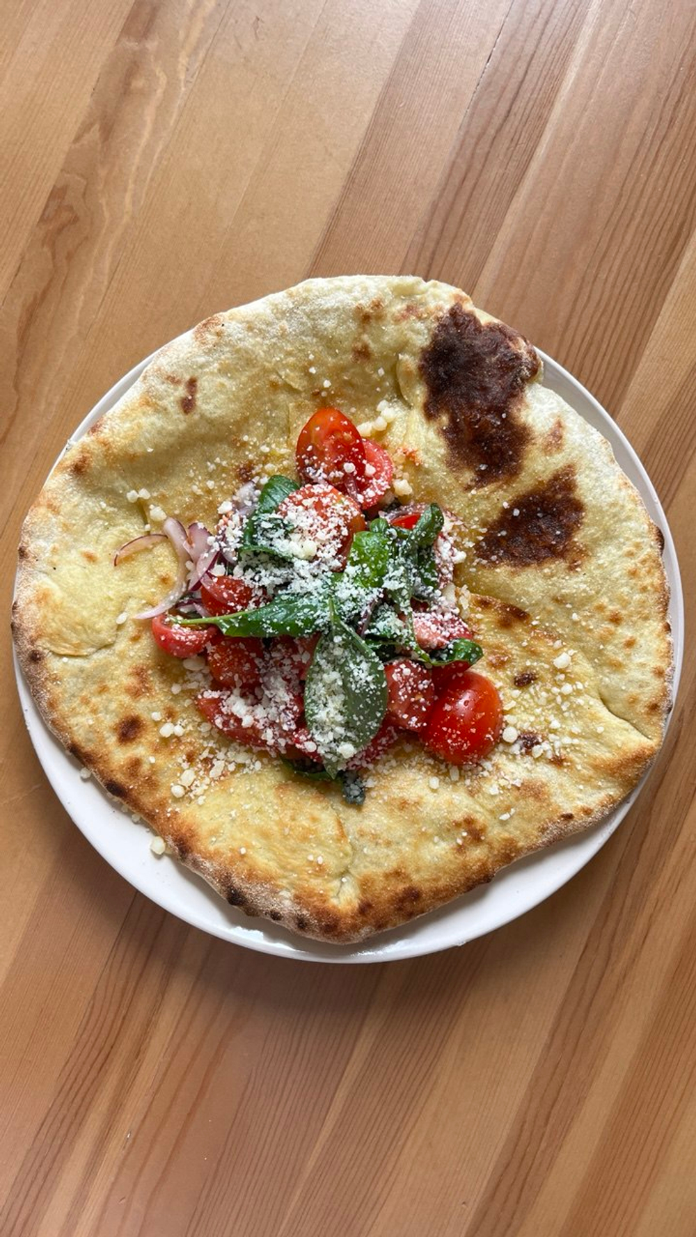 Хачапури с брынзой и томатами