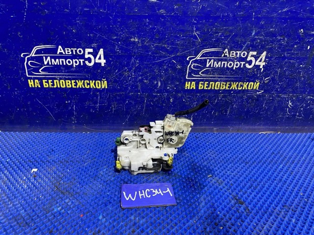 Замок двери передней правой NISSAN STAGEA 1996-1998
