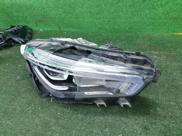 Битая Фара правая Mercedes CLA C118 (19-23) LED