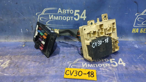 Блок предохранителей салонный TOYOTA CAMRY 1992