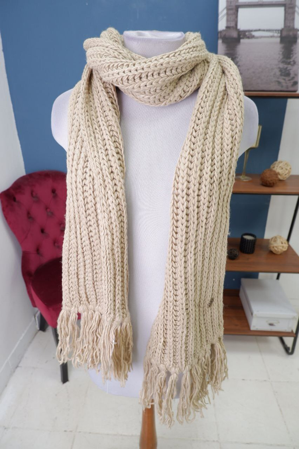 Шарф Fornarina светлый, новый