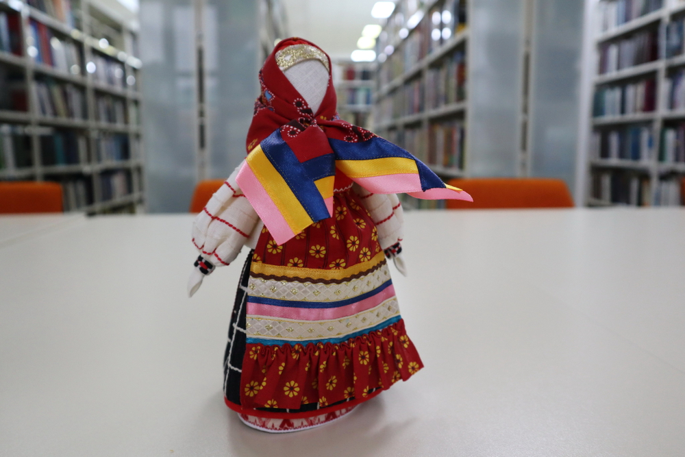 Кукла сувенирная в рязанском народном костюме (1)