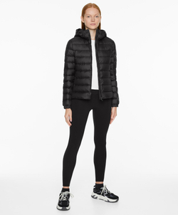 Oysho Водоотталкивающая куртка с легким наполнителем из 100%-го пуха, черный