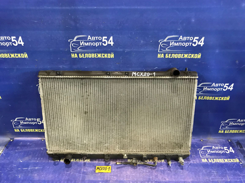 Радиатор двигателя TOYOTA PRONARD 2000