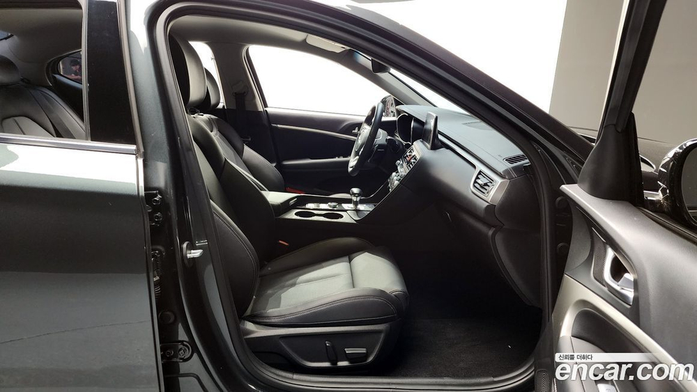 Genesis G70 2.0T AWD (08.2020)