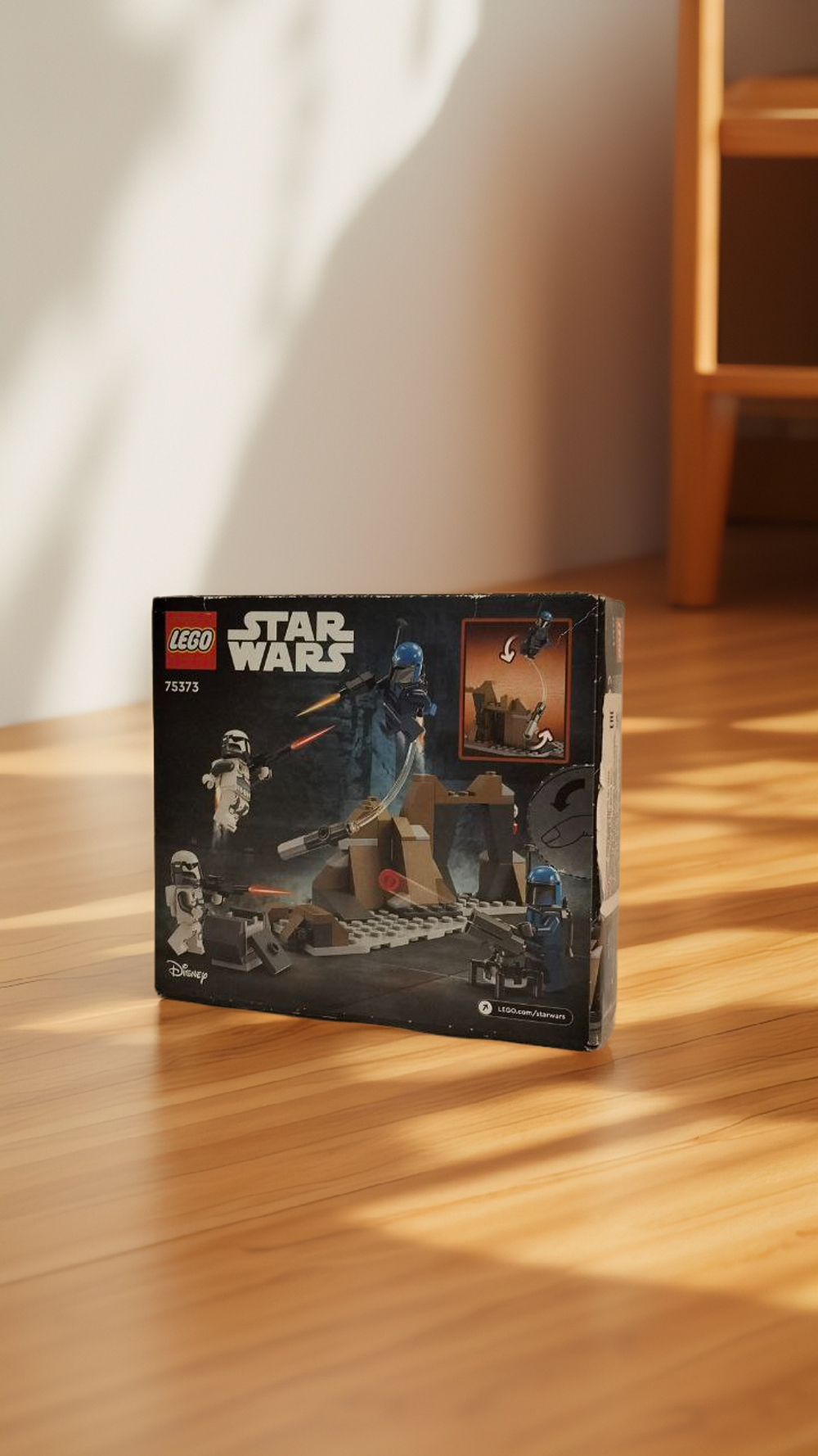 LEGO Star Wars 75373 «Боевой набор: засада на Мандалоре» — минифигурки и техника