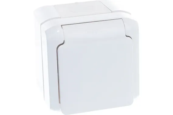 Розетка Legrand Quteo с заземлением + шторка накладная IP44 белая 25994